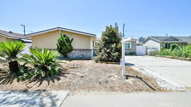 7360 Thunderbird Ln, Stanton, CA 90680 - view of front of property featuring stucco siding