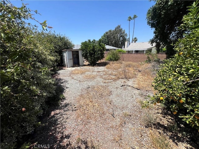 43216 San Miguel Way, Hemet, CA 92544 - view of yard with a storage shed