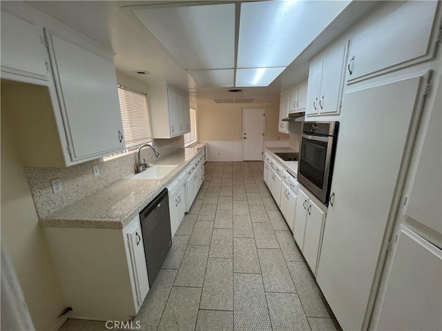 43216 San Miguel Way, Hemet, CA 92544 - kitchen featuring stainless steel appliances, white cabinets, backsplash, and under cabinet range hood