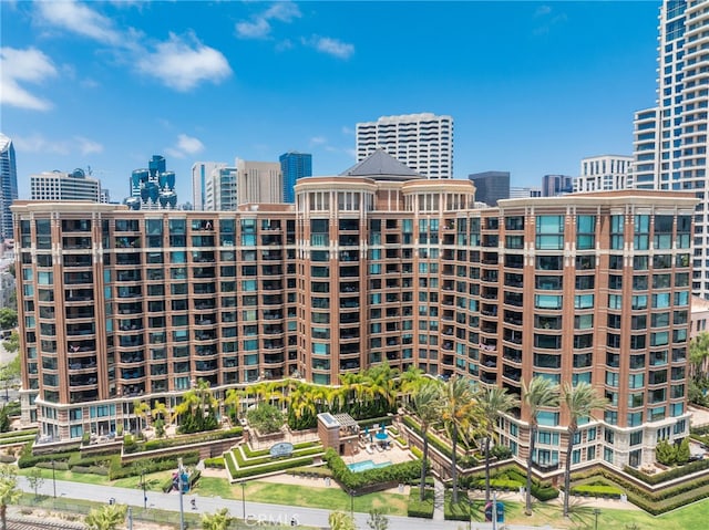 500 W Harbor Dr Unit 808, San Diego, CA 92101 - view of property with a skyline view