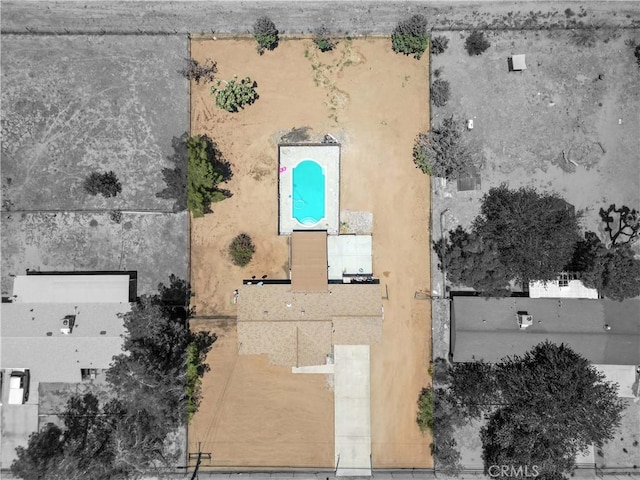 18396 Live Oak St, Hesperia, CA 92345 - aerial view of a pool area