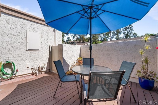 814 Cardamom Ct, Chula Vista, CA 91910 - deck featuring outdoor dining area