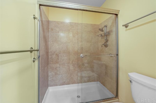 814 Cardamom Ct, Chula Vista, CA 91910 - bathroom with a tile shower and toilet