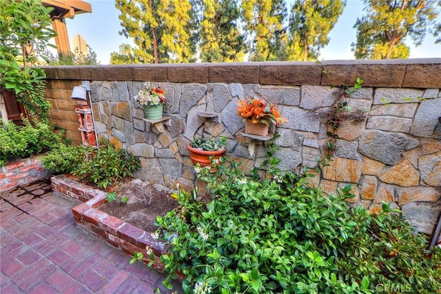 511 W Puente St Unit 4, Covina, CA 91722 - view of community / neighborhood sign