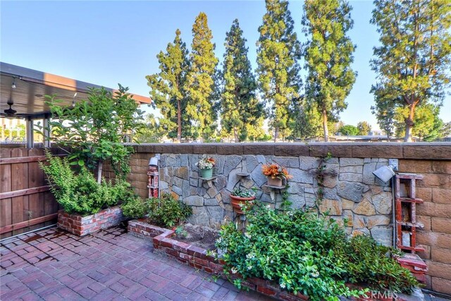 511 W Puente St Unit 4, Covina, CA 91722 - fenced backyard with a patio area