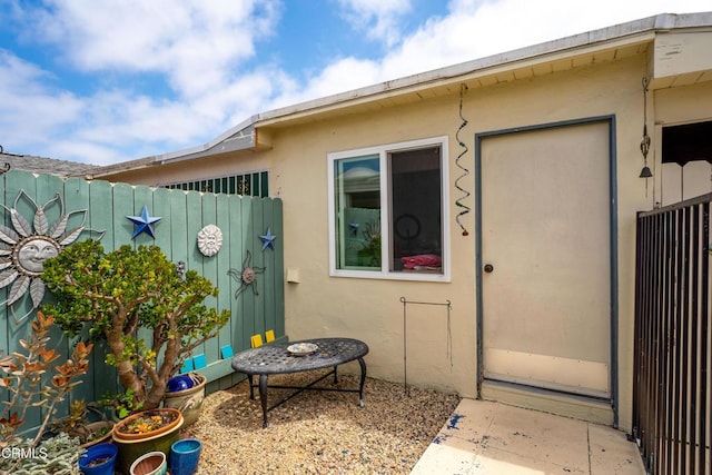 130 E Bay Blvd, Port Hueneme, CA 93041 - entrance to property with stucco siding
