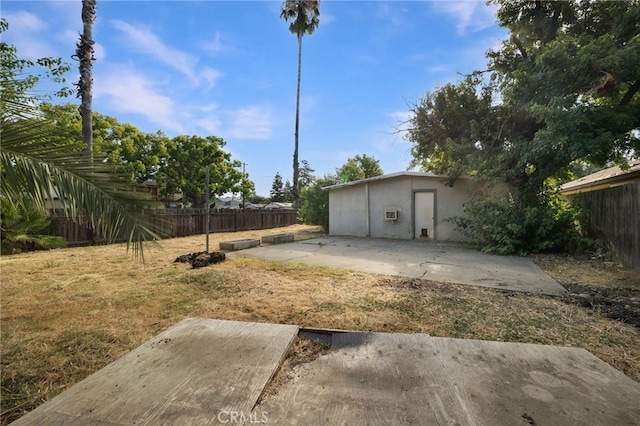 609 S Lassen St, Willows, CA 95988 - fenced backyard with a patio