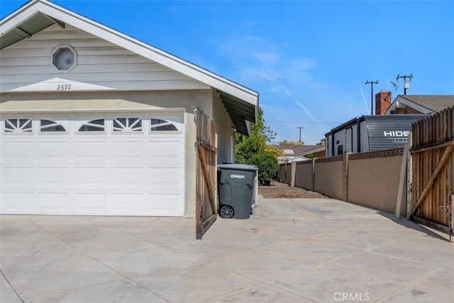2692 N Fernside St, Orange, CA 92865 - view of detached garage