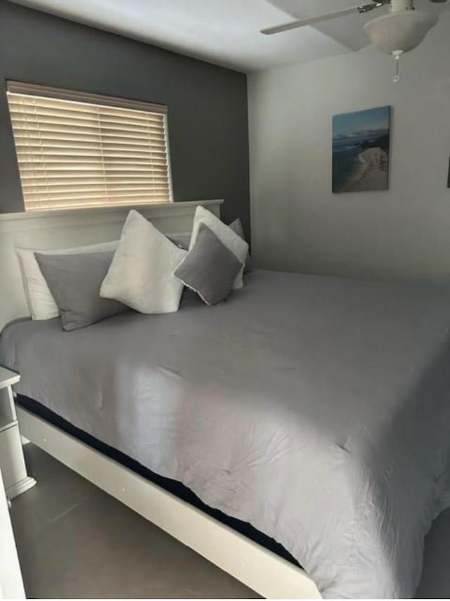 33878 Drifting Sands Cir, Thousand Palms, CA 92276 - bedroom with ceiling fan