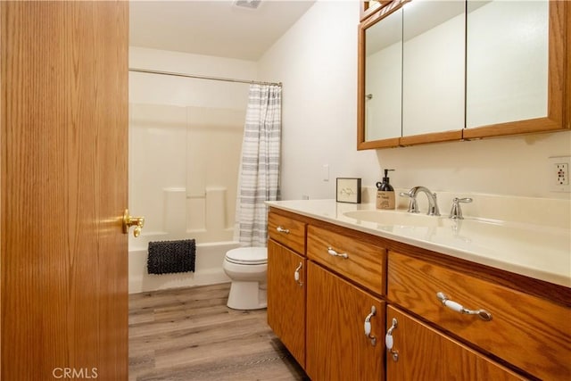 42179 High Point Ct, Ahwahnee, CA 93601 - bathroom with vanity, wood finished floors, and shower / tub combo