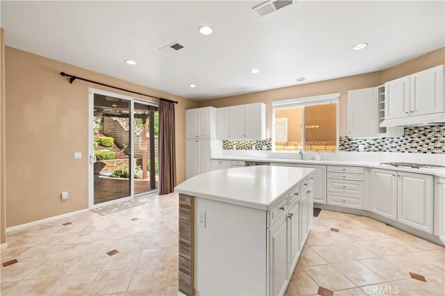 28437 Lobelia Ln, Valencia, CA 91354 - photo 16