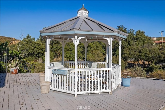 36227 Montezuma Valley Rd, Ranchita, CA 92066 - wooden deck with a gazebo