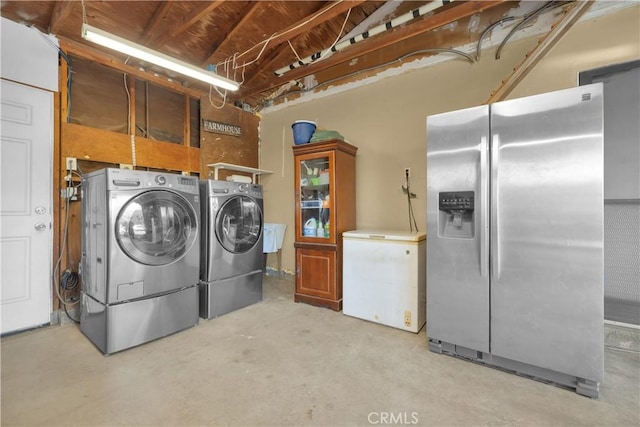 36227 Montezuma Valley Rd, Ranchita, CA 92066 - laundry room featuring washing machine and clothes dryer