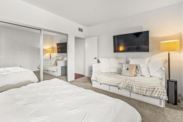2500 Torrey Pines Rd Unit 805, La Jolla, CA 92037 - bedroom featuring carpet flooring and a closet