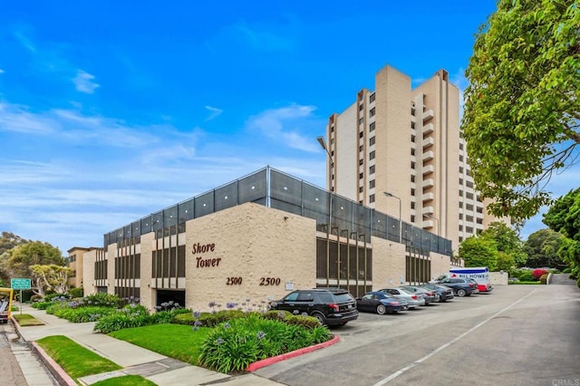 2500 Torrey Pines Rd Unit 805, La Jolla, CA 92037 - view of property with uncovered parking