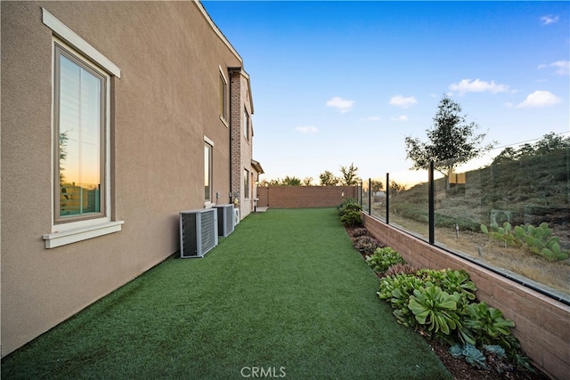 101 Lustro, Irvine, CA 92602 - view of yard at dusk