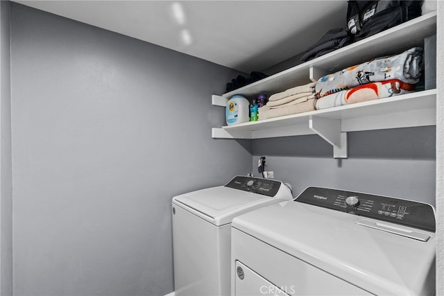 10155 De Soto Ave Unit 104, Chatsworth, CA 91311 - laundry room with separate washer and dryer