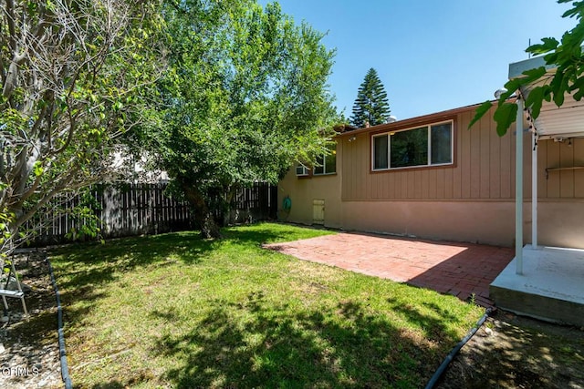 3910 Vista Ct, La Crescenta, CA 91214 - view of yard with a patio