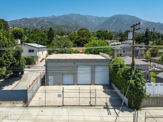 3910 Vista Ct, La Crescenta, CA 91214 - view of mountain background
