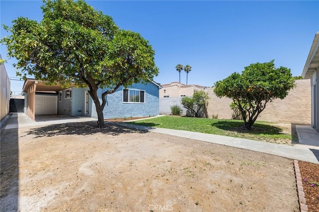 1410 Gulf Ave, Wilmington, CA 90744 - view of yard