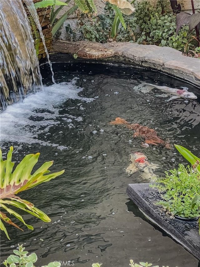 5310 Zelzah Ave Unit 312, Encino, CA 91316 - exterior view of a small pond