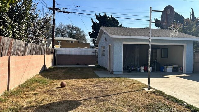 9206 Elizabeth Ave, South Gate, CA 90280 - view of detached garage