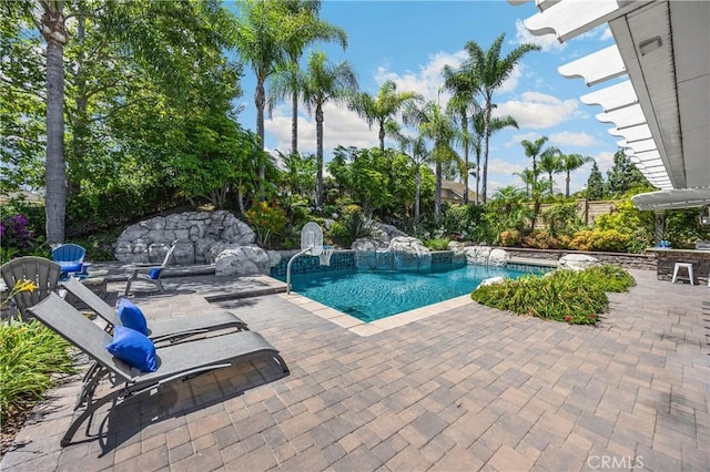 21210 Twin Oak, Yorba Linda, CA 92886 - swimming pool featuring a patio