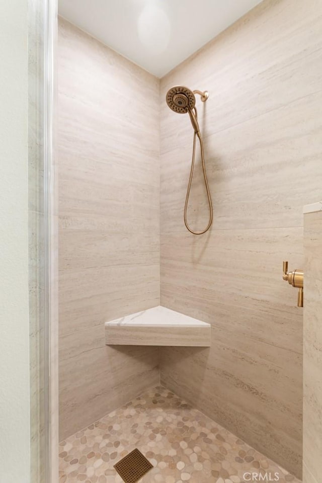 18310 Canon St, Devore, CA 92407 - bathroom with a shower stall