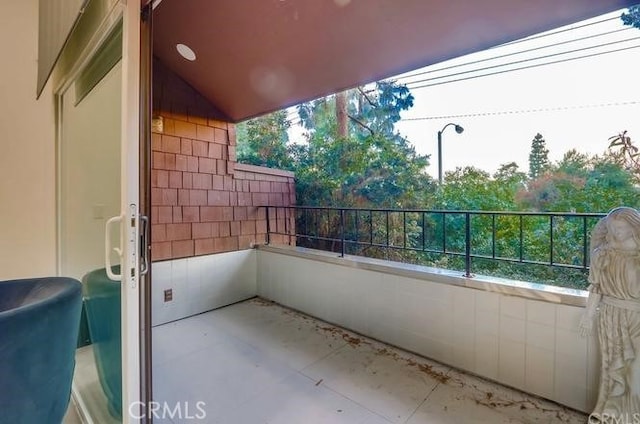 2727 Pine Creek Cir, Fullerton, CA 92835 - view of balcony