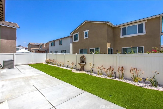 849 Half Moon Ave, Redlands, CA 92374 - fenced backyard featuring a patio area