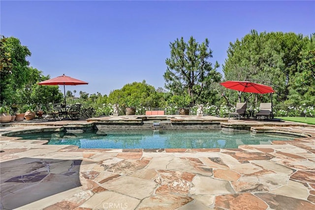 25291 Derbyhill Dr, Laguna Hills, CA 92653 - view of swimming pool featuring a patio, a pool with connected hot tub, and outdoor dining area