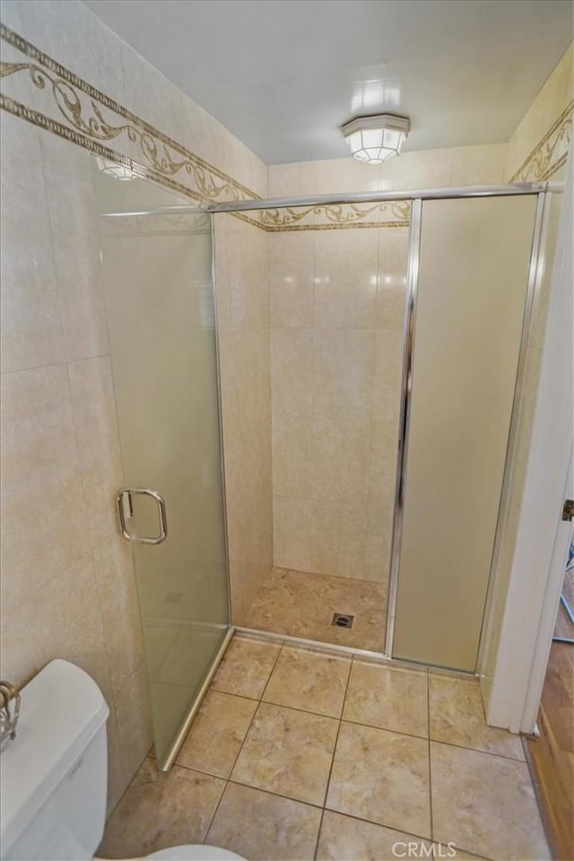 5525 Costello Ave, Sherman Oaks, CA 91401 - bathroom featuring toilet and a stall shower