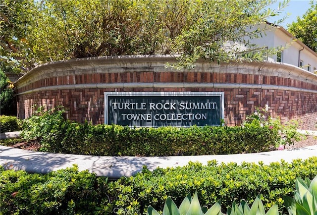 3 Longbourn Aisle, Irvine, CA 92603 - view of community sign