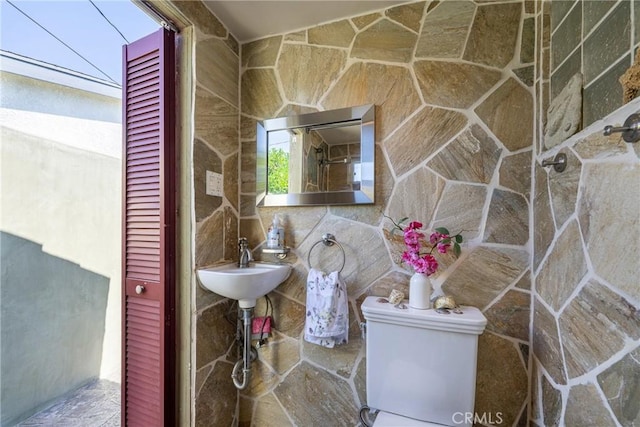 5837 Los Arcos Way, Buena Park, CA 90620 - bathroom with stone floors and a closet