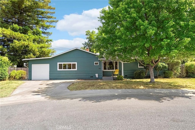 886 Lynn Ln, Chico, CA 95926 - view of front of home with driveway