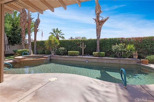 44397 Mesquite Dr, Indian Wells, CA 92210 - view of swimming pool featuring a fenced backyard, a pool with connected hot tub, a pergola, and a patio