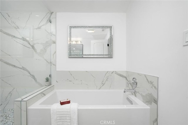 952 Via Del Monte, Palos Verdes Estates, CA 90274 - bathroom featuring a garden tub