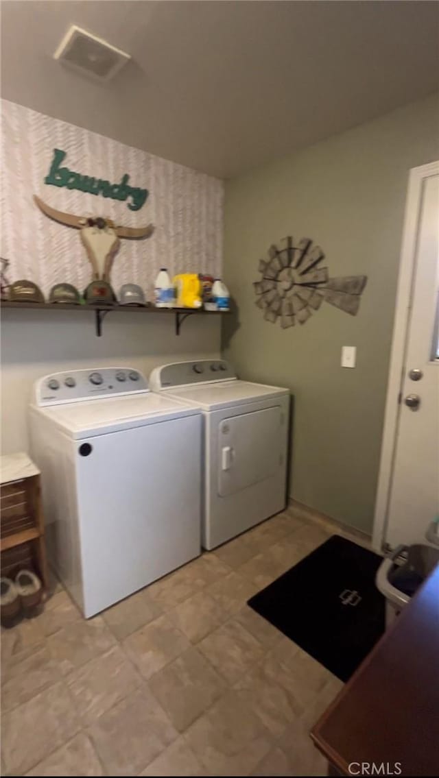 42445 Deep Forest Dr, Coarsegold, CA 93614 - washroom with washing machine and dryer