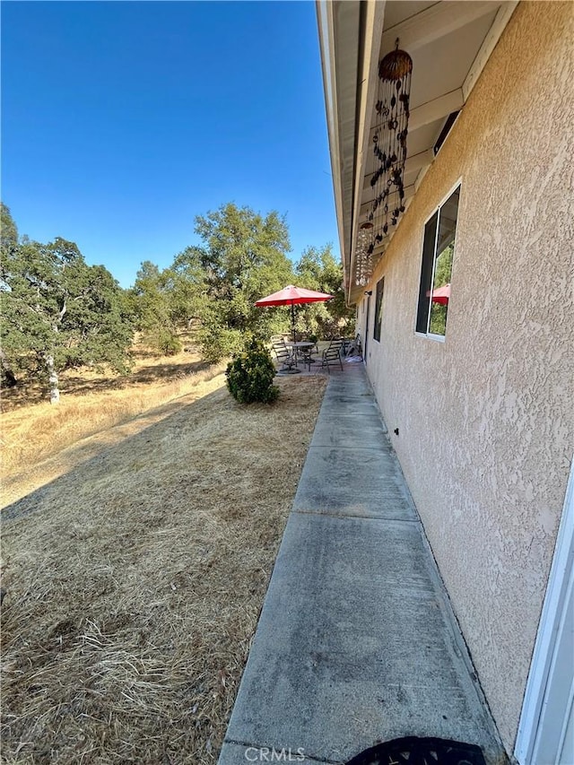 42445 Deep Forest Dr, Coarsegold, CA 93614 - view of yard featuring a patio area