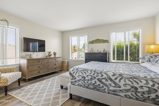 3051 Ketch Pl, Oxnard, CA 93035 - bedroom with wood finished floors