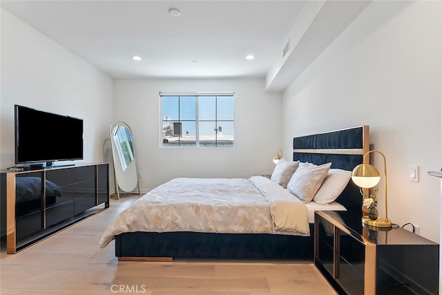 4240 Laurel Canyon Blvd Unit 307, Studio City, CA 91604 - bedroom featuring multiple windows, wood finished floors, and recessed lighting