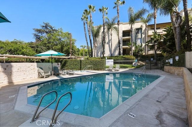 5885 El Cajon Blvd Unit 105, San Diego, CA 92115 - community pool with a patio area