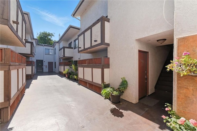 6250 Fulton Ave Unit 104, Van Nuys, CA 91401 - view of side of home with stucco siding