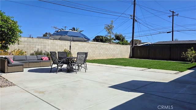 2108 Raleigh Ave, Costa Mesa, CA 92627 - fenced backyard with a patio area, an outdoor living space, and outdoor dining space