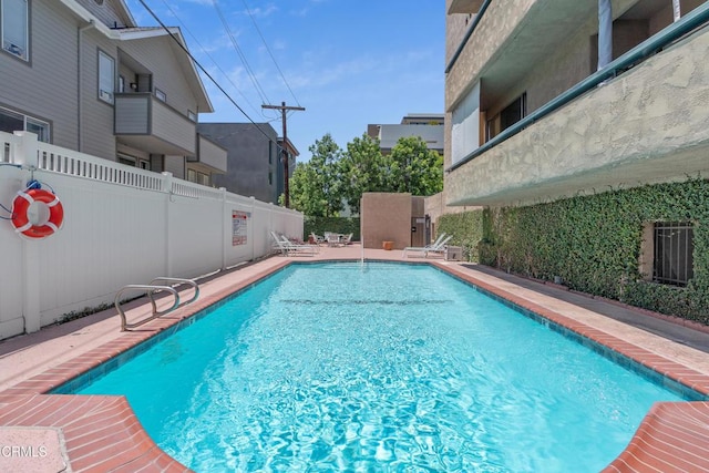 960 San Pasqual St Unit 208, Pasadena, CA 91106 - view of community pool