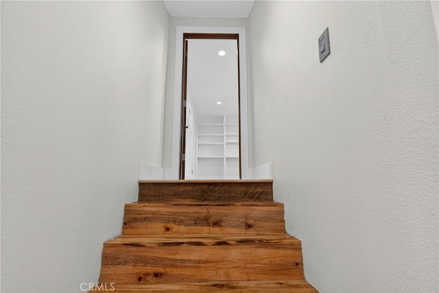 913 Lindencliff St, Torrance, CA 90502 - view of stairs