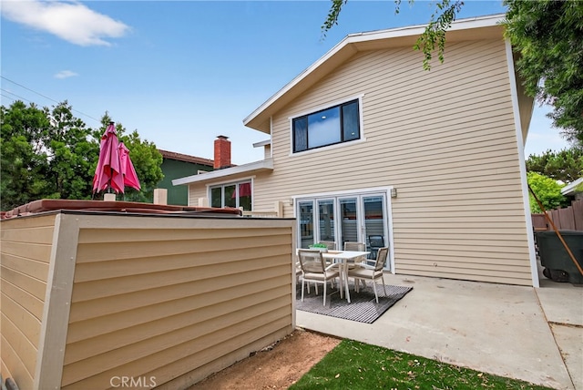 913 Lindencliff St, Torrance, CA 90502 - rear view of house with a patio area