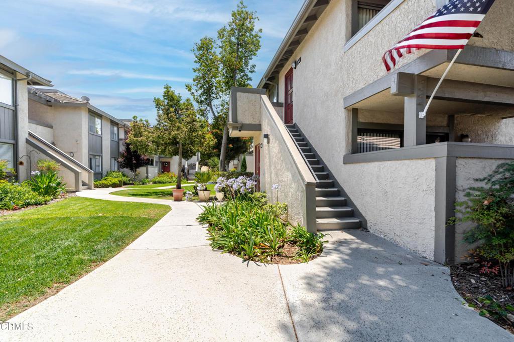 150 Majestic Ct Unit 1111, Moorpark, CA 93021 - photo 1