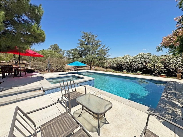 35728 Beauty Vista Ln, Agua Dulce, CA 91390 - view of pool with a patio and a pool with connected hot tub