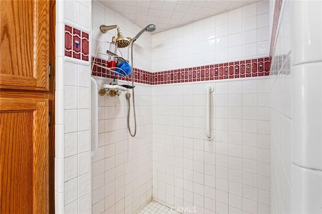 603 Reed Park Dr, Chico, CA 95926 - full bath featuring tiled shower